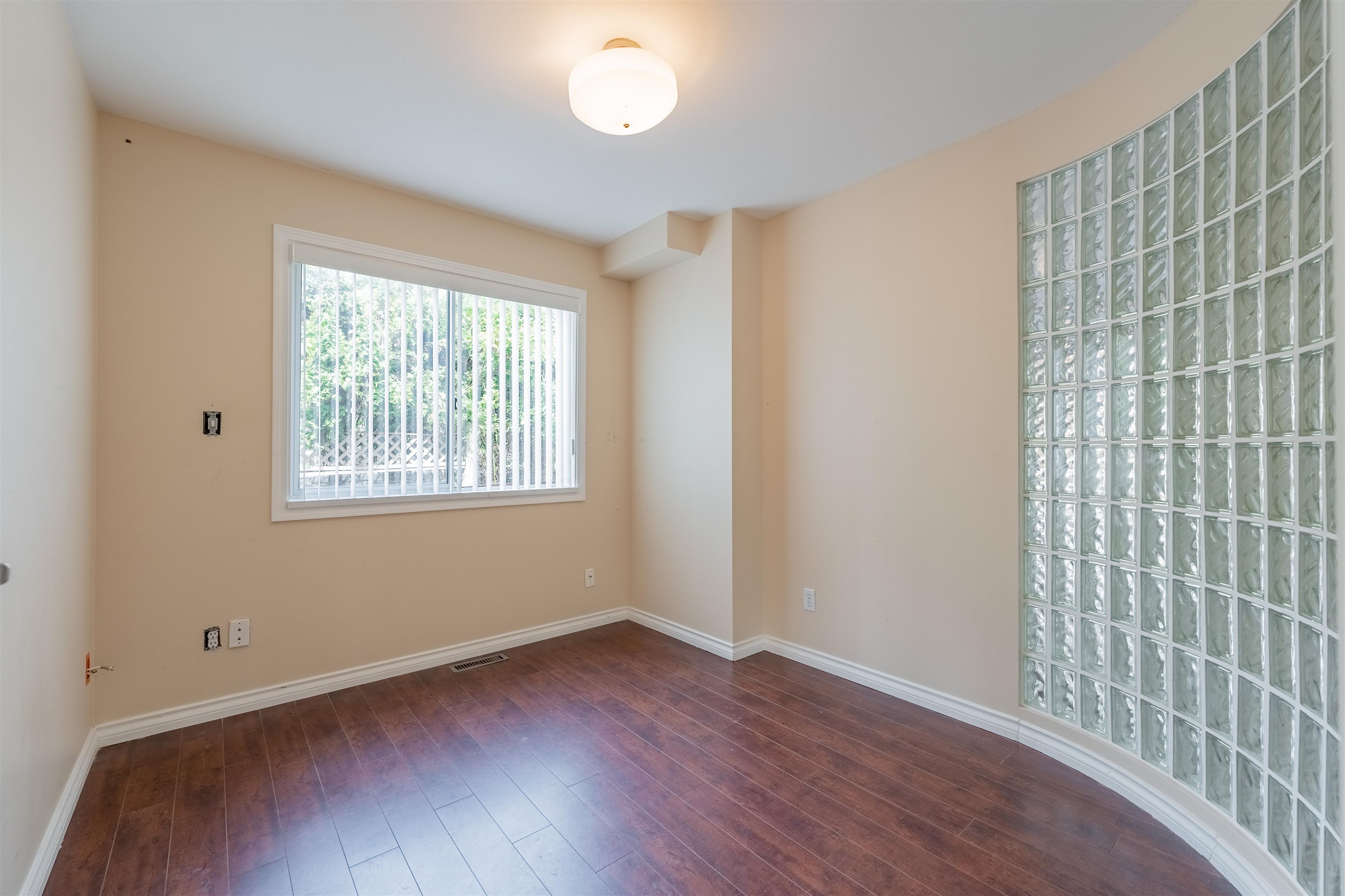 3107 AZURE COURT