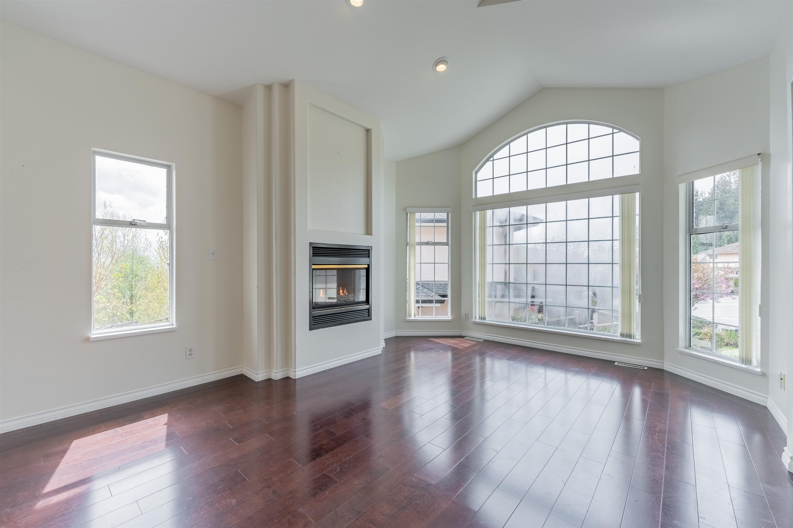 3107 AZURE COURT