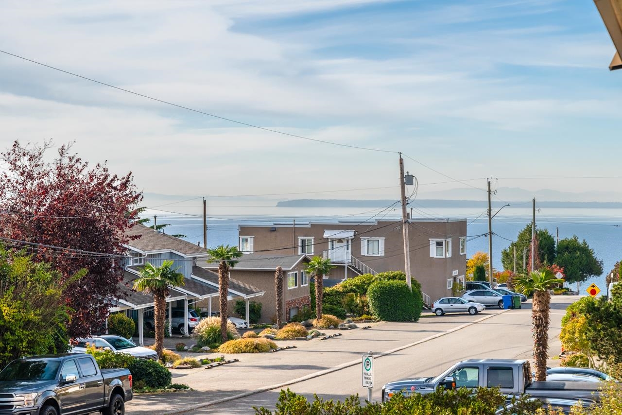 103 15176 BUENA VISTA AVENUE, #103
