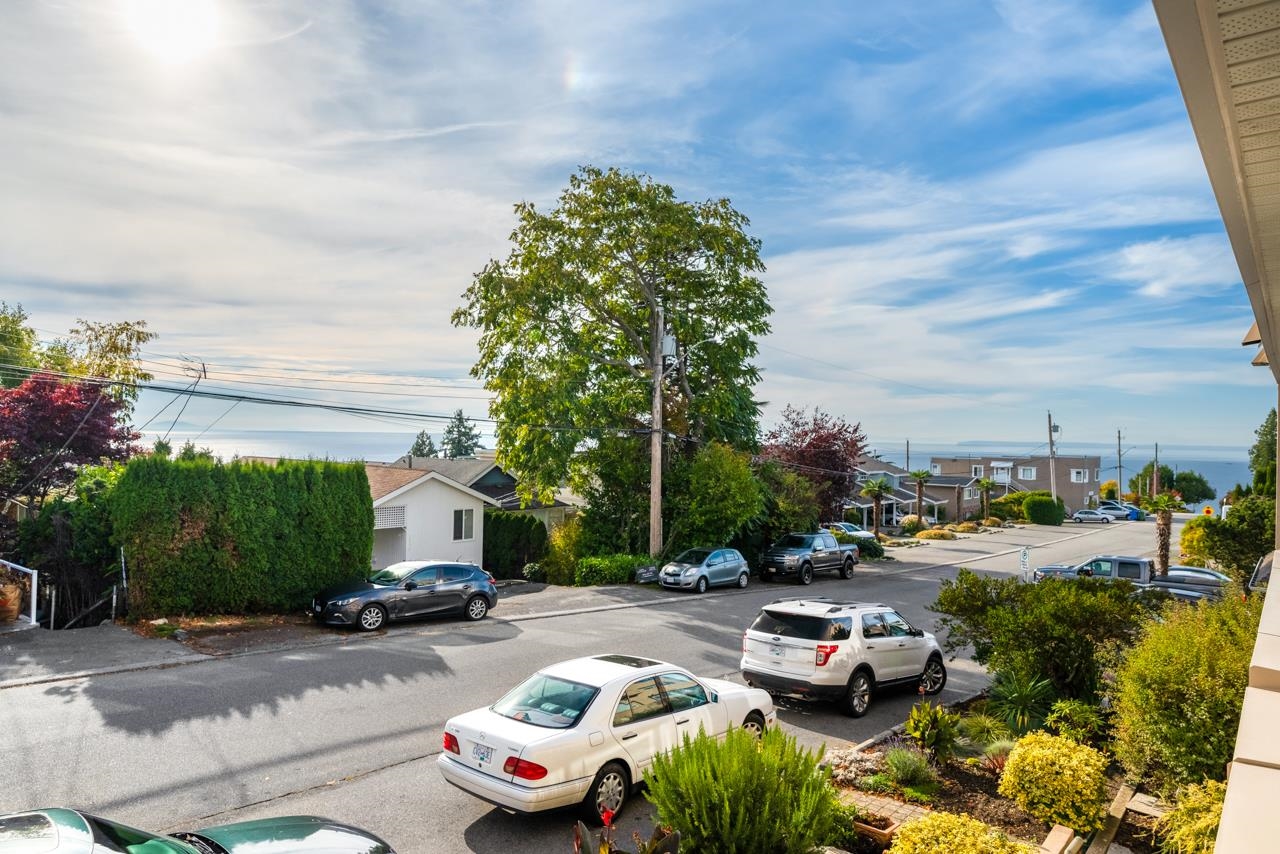 103 15176 BUENA VISTA AVENUE, #103