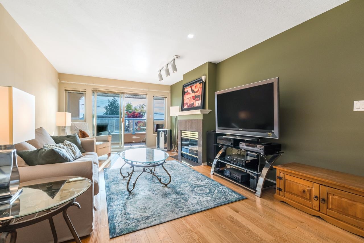 103 15176 BUENA VISTA AVENUE, #103