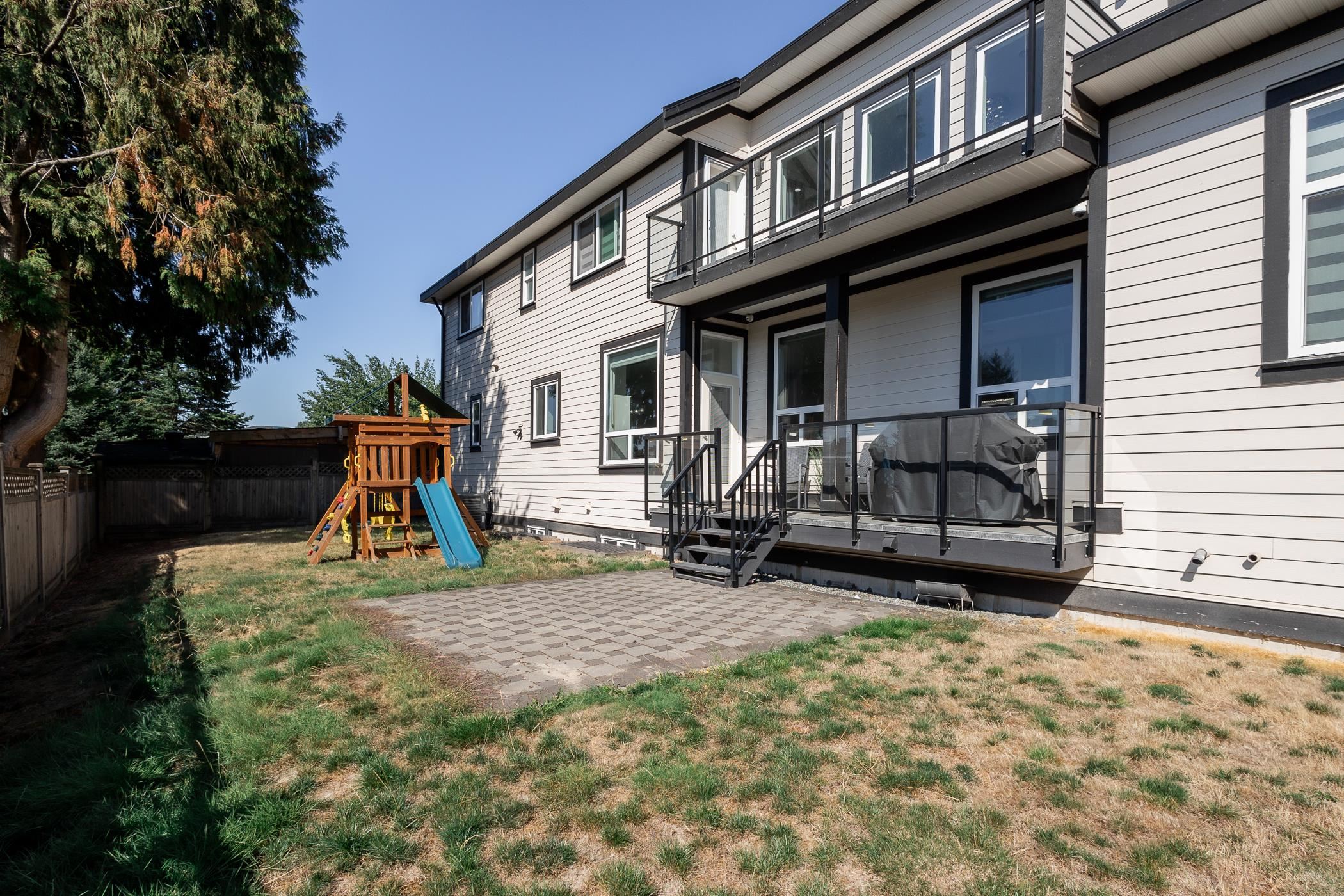 812 SHAW AVENUE