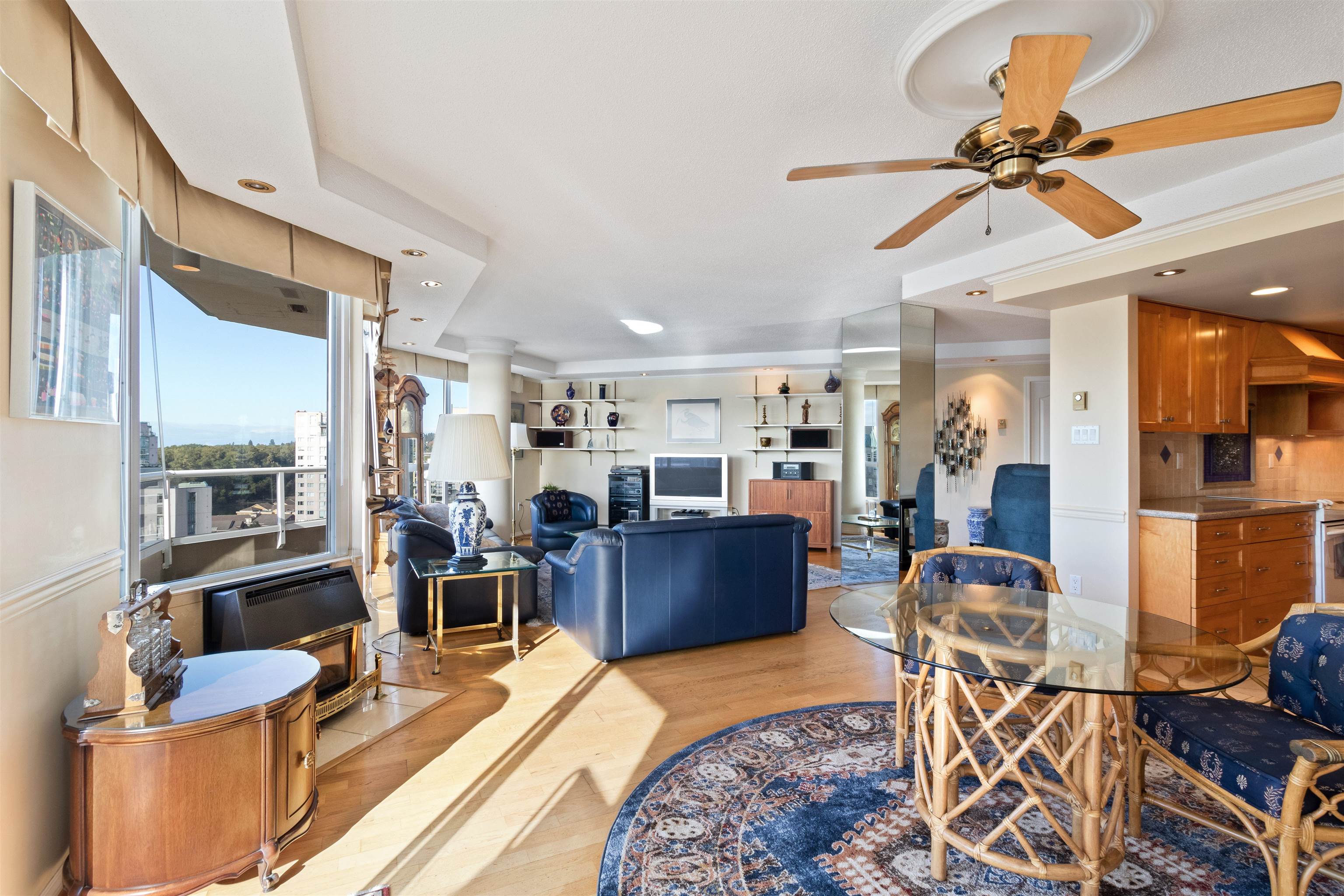 2001 1235 QUAYSIDE DRIVE, #2001