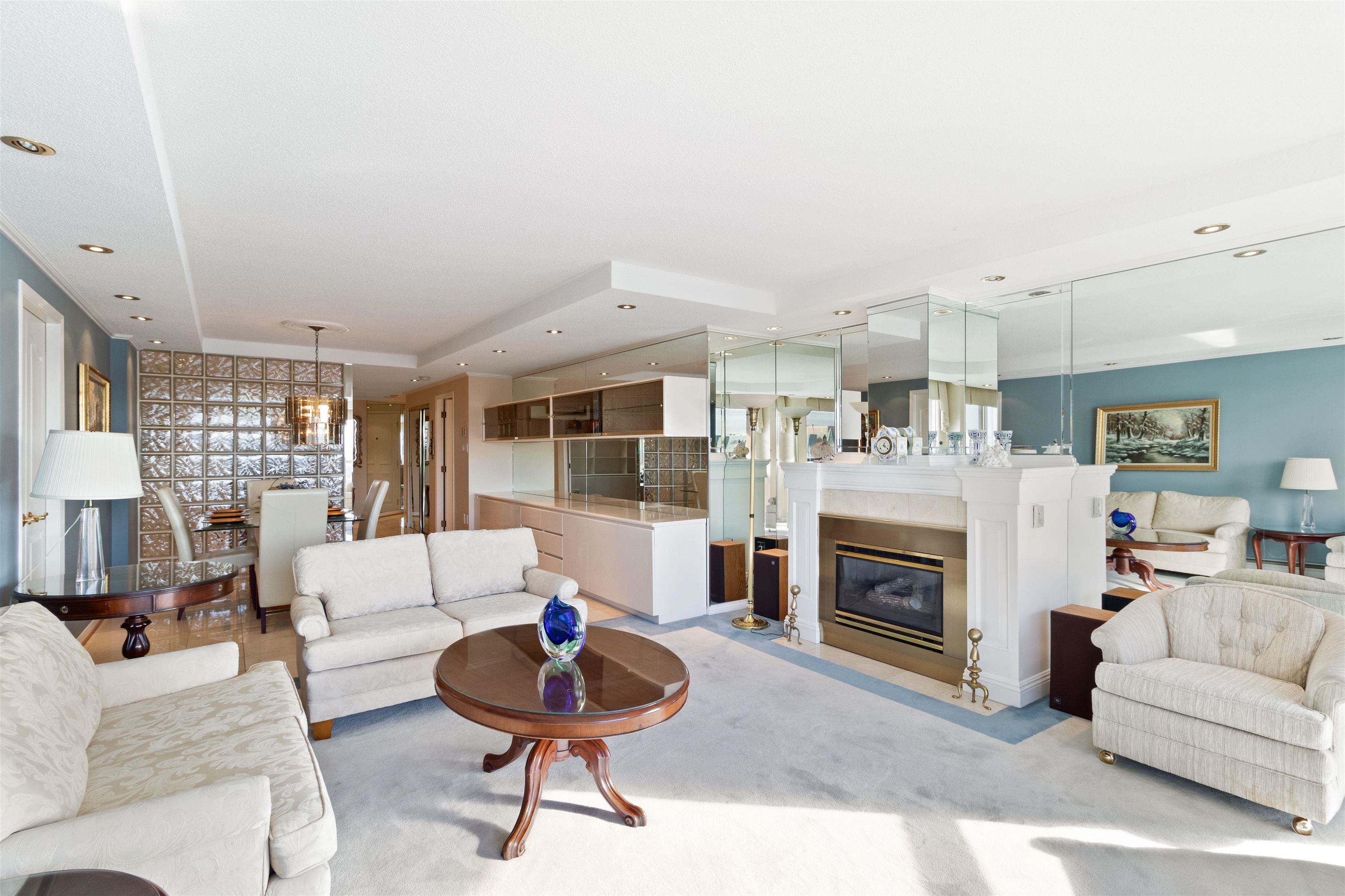 2001 1235 QUAYSIDE DRIVE, #2001