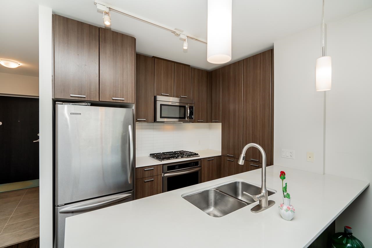 704 301 CAPILANO ROAD, #704