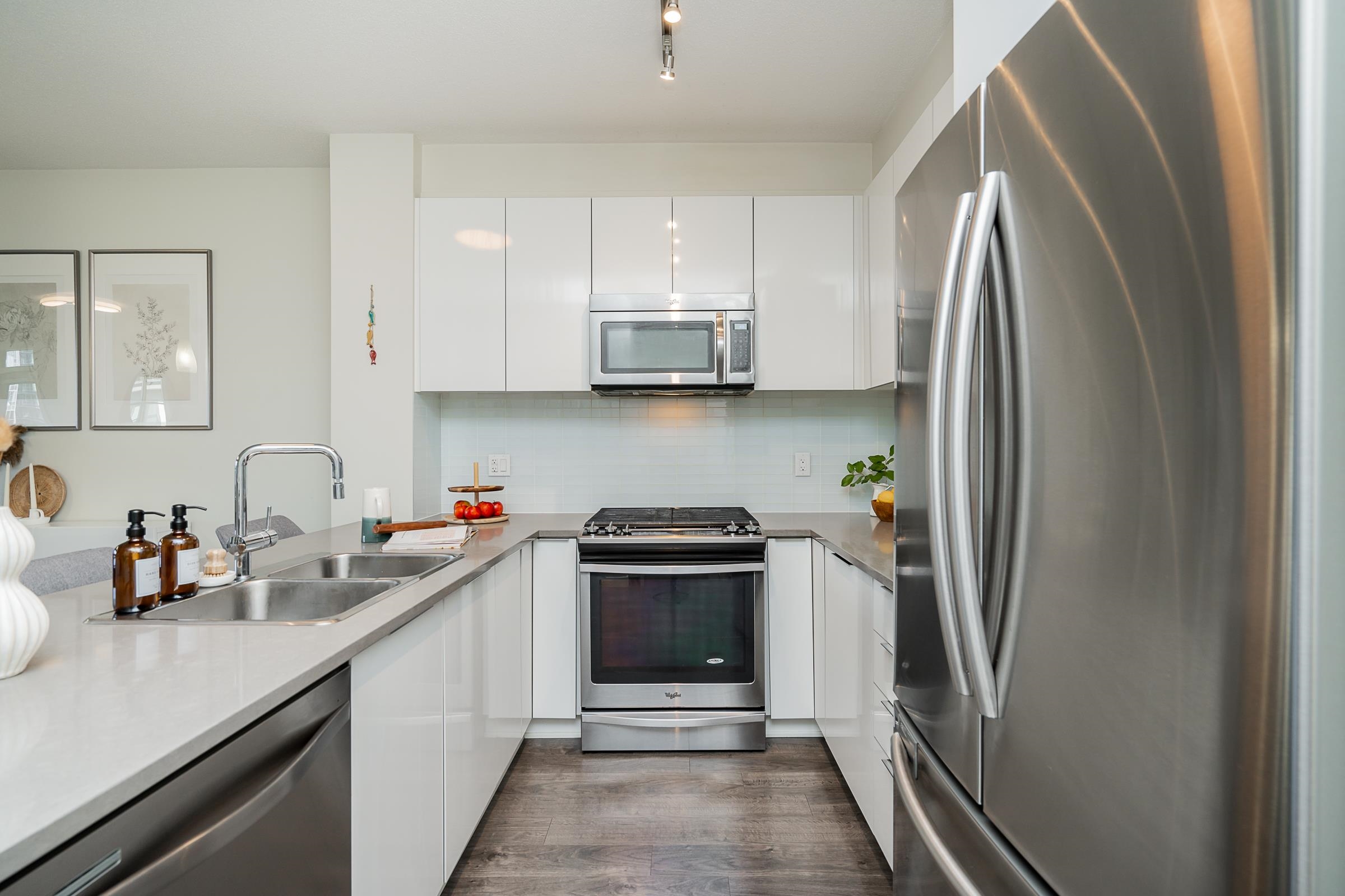 510 1152 WINDSOR MEWS, #510