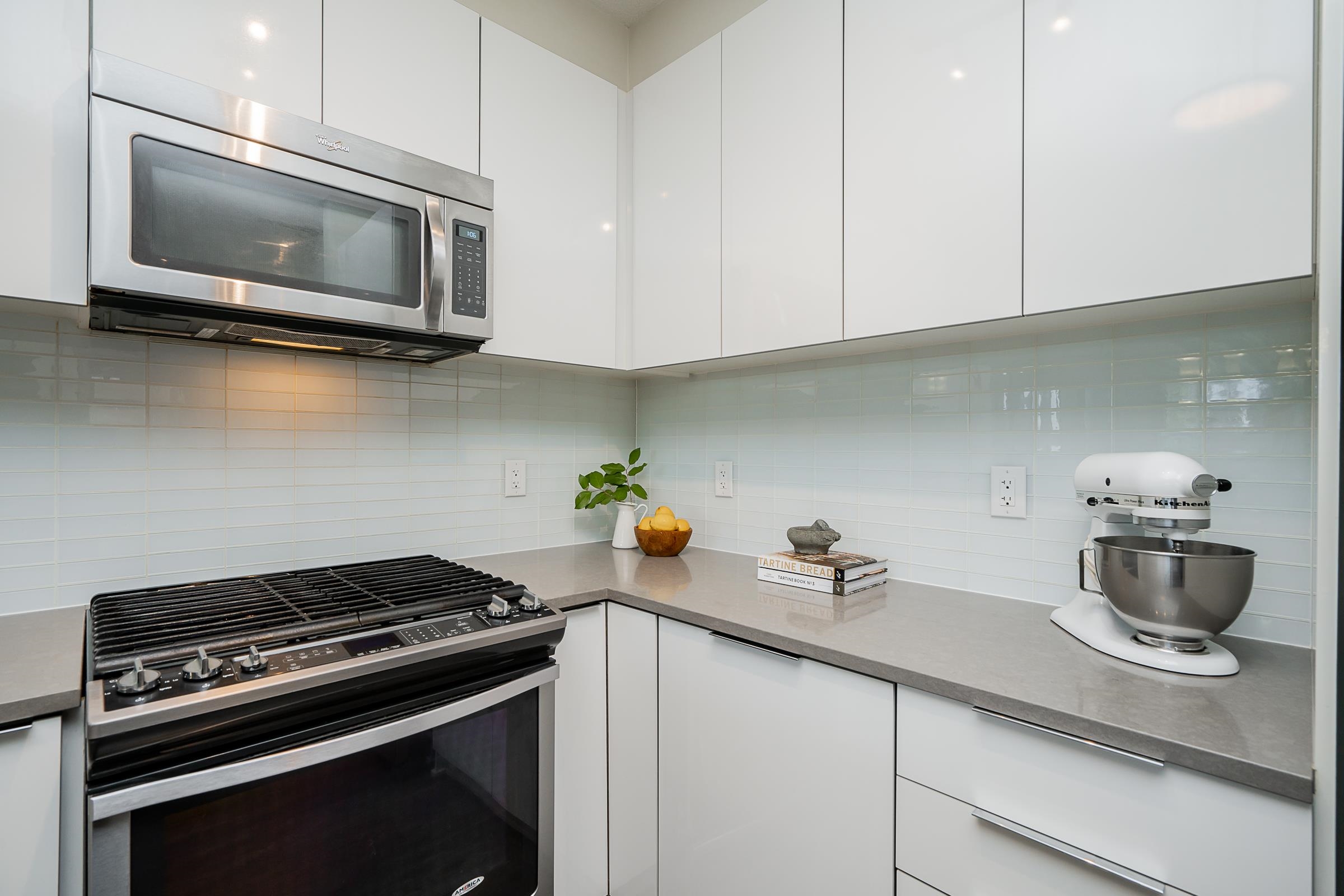 510 1152 WINDSOR MEWS, #510