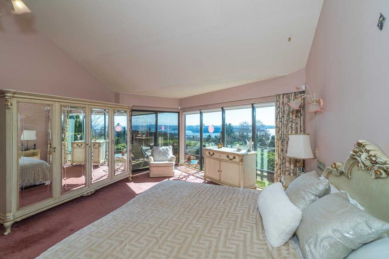2289 WESTHILL DRIVE
