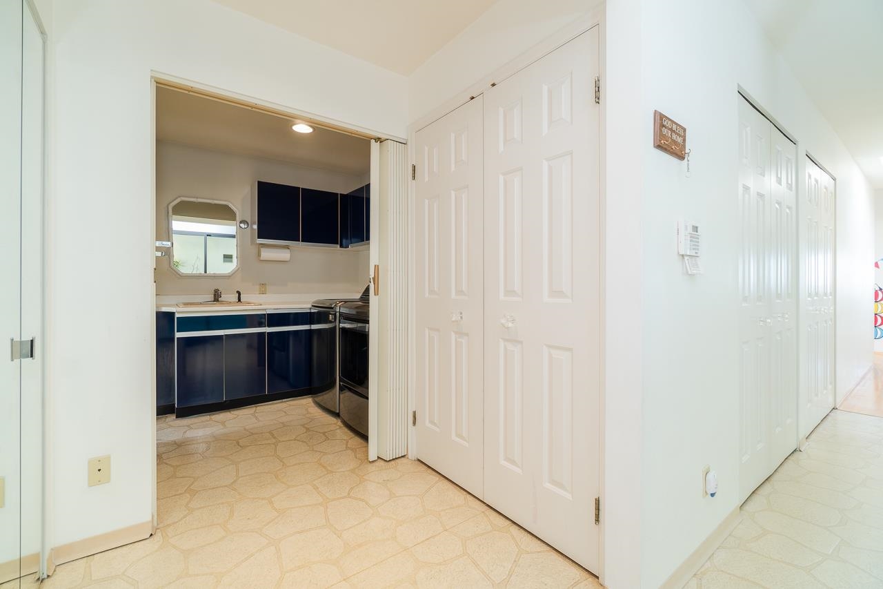 2289 WESTHILL DRIVE