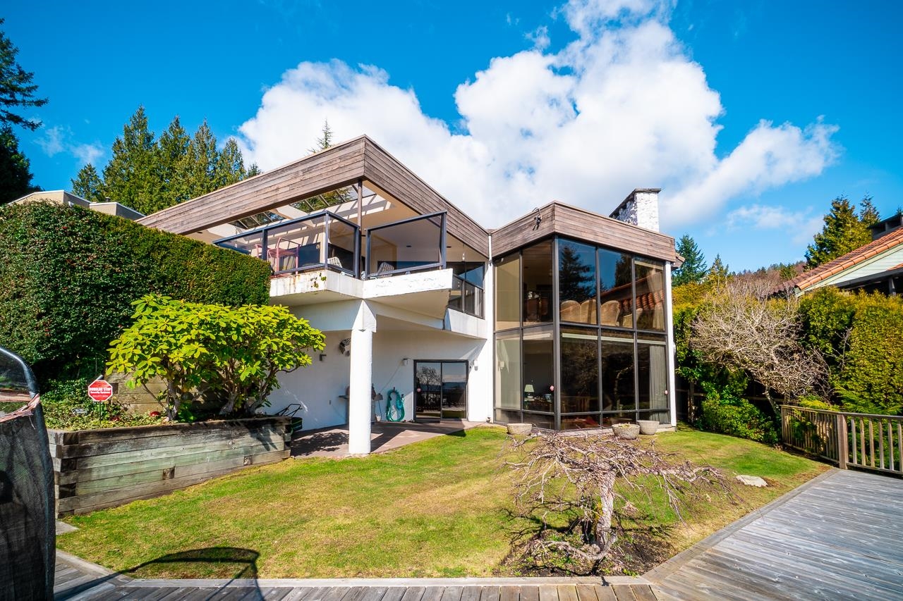 2289 WESTHILL DRIVE