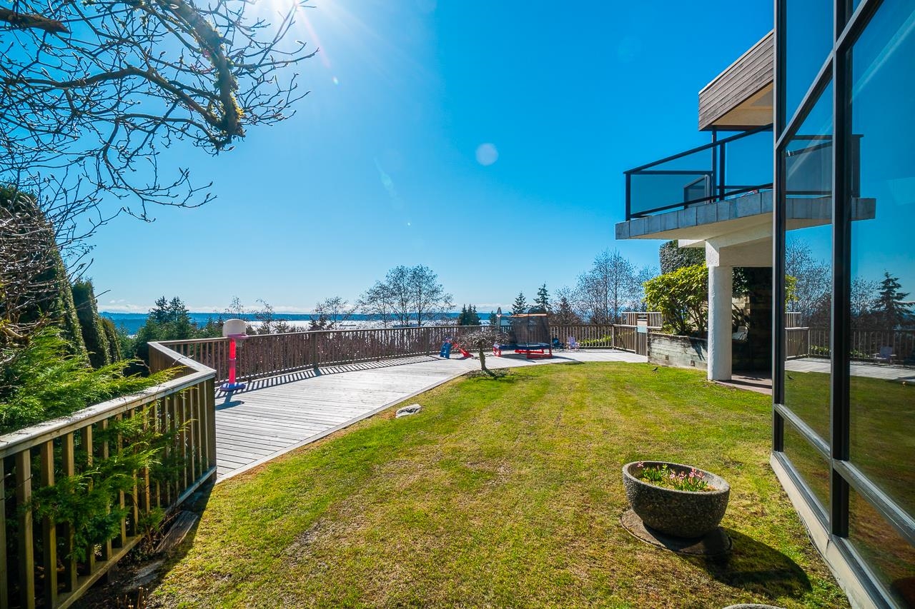 2289 WESTHILL DRIVE