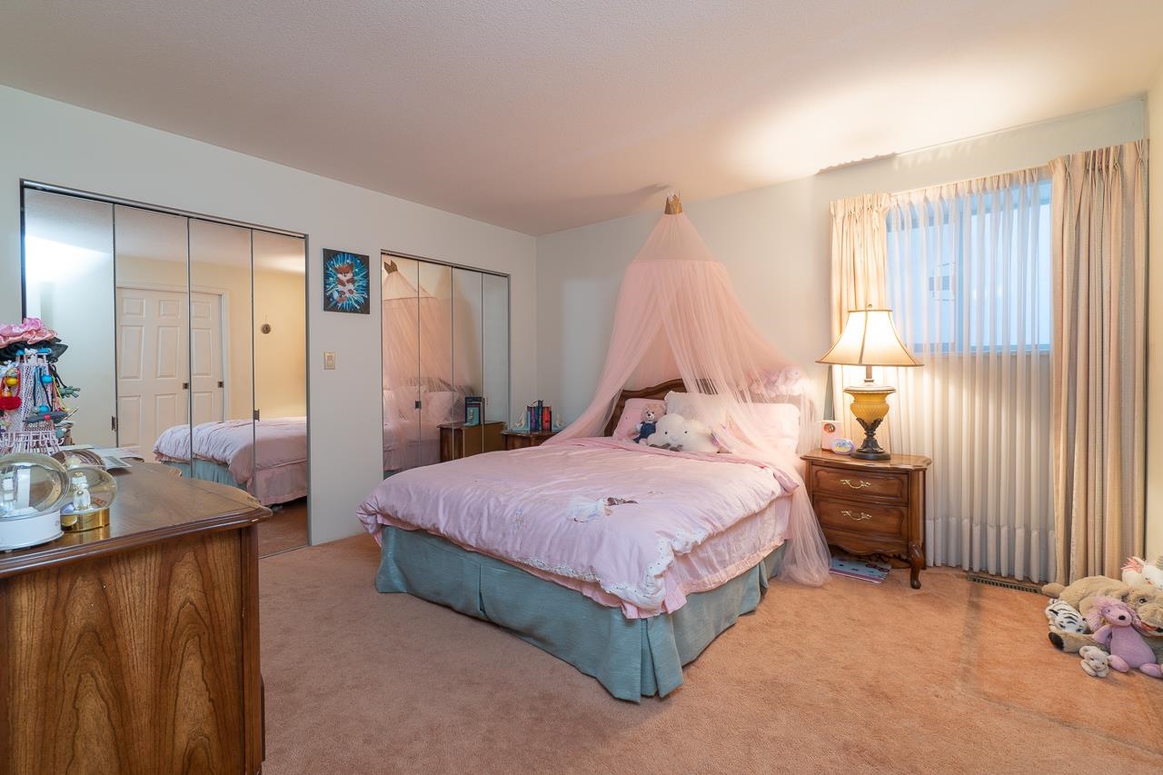 2289 WESTHILL DRIVE