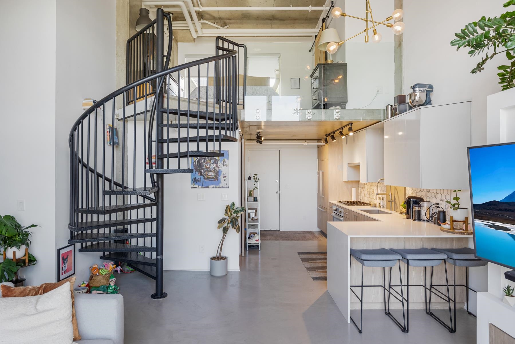 406 228 E 4TH AVENUE, #406