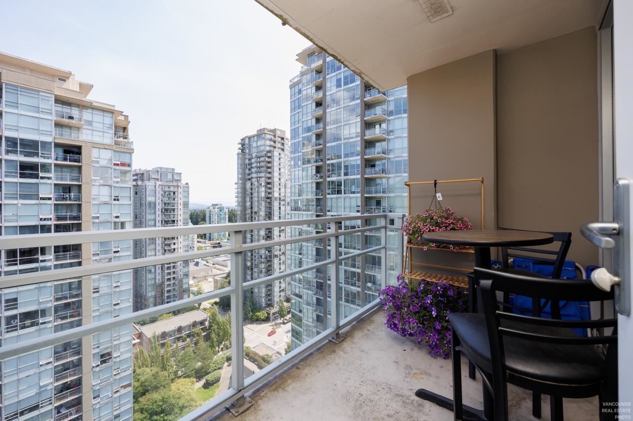 2606 2968 GLEN DRIVE, #2606