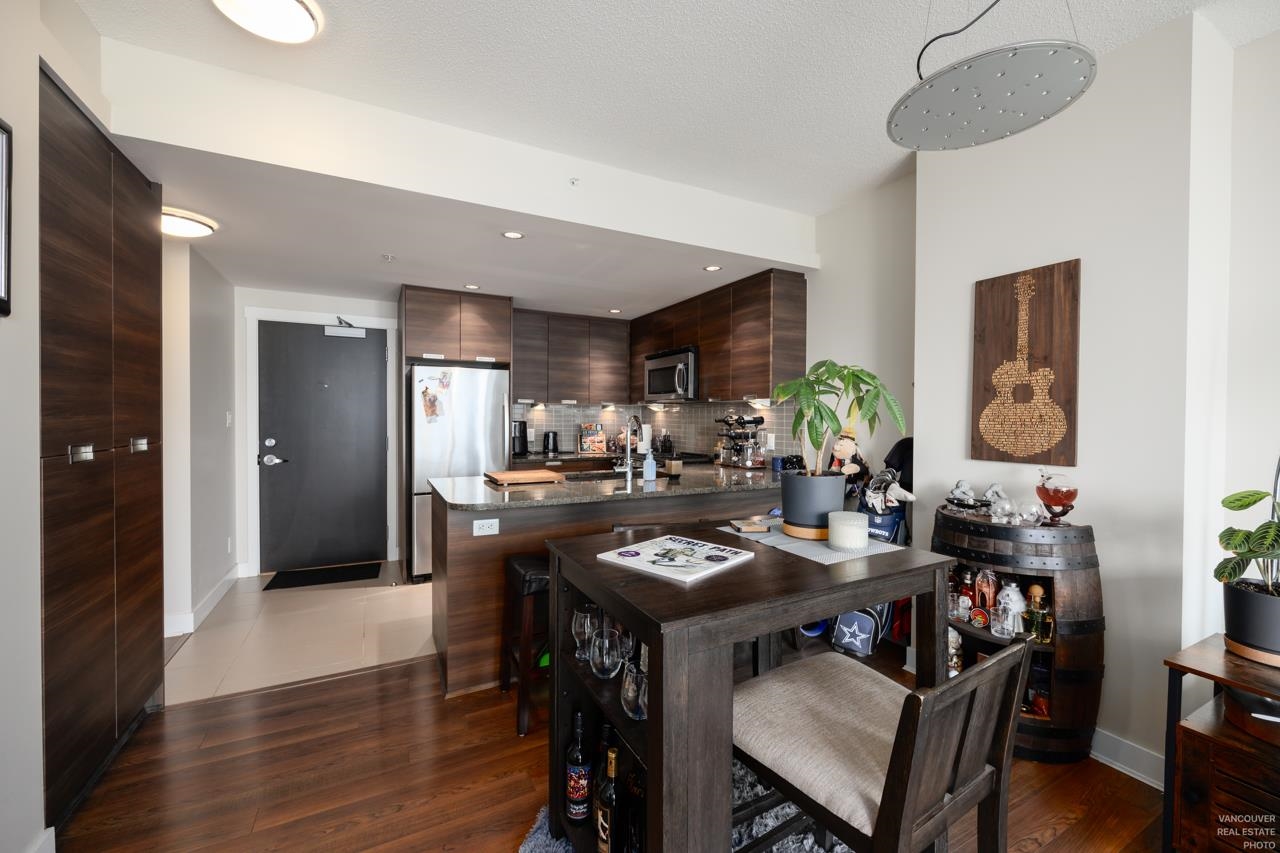 2606 2968 GLEN DRIVE, #2606