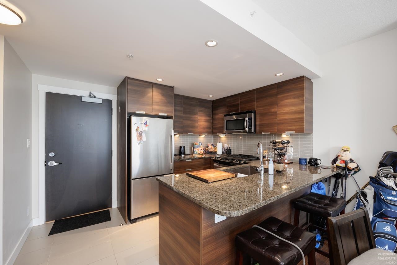 2606 2968 GLEN DRIVE, #2606