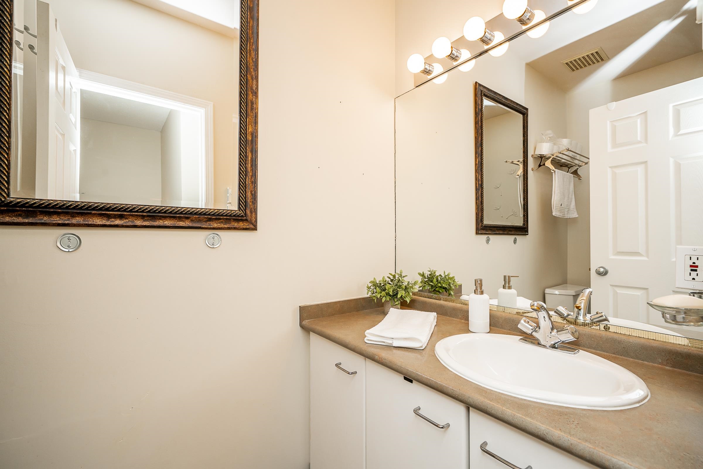 101 1148 HEFFLEY CRESCENT, #101