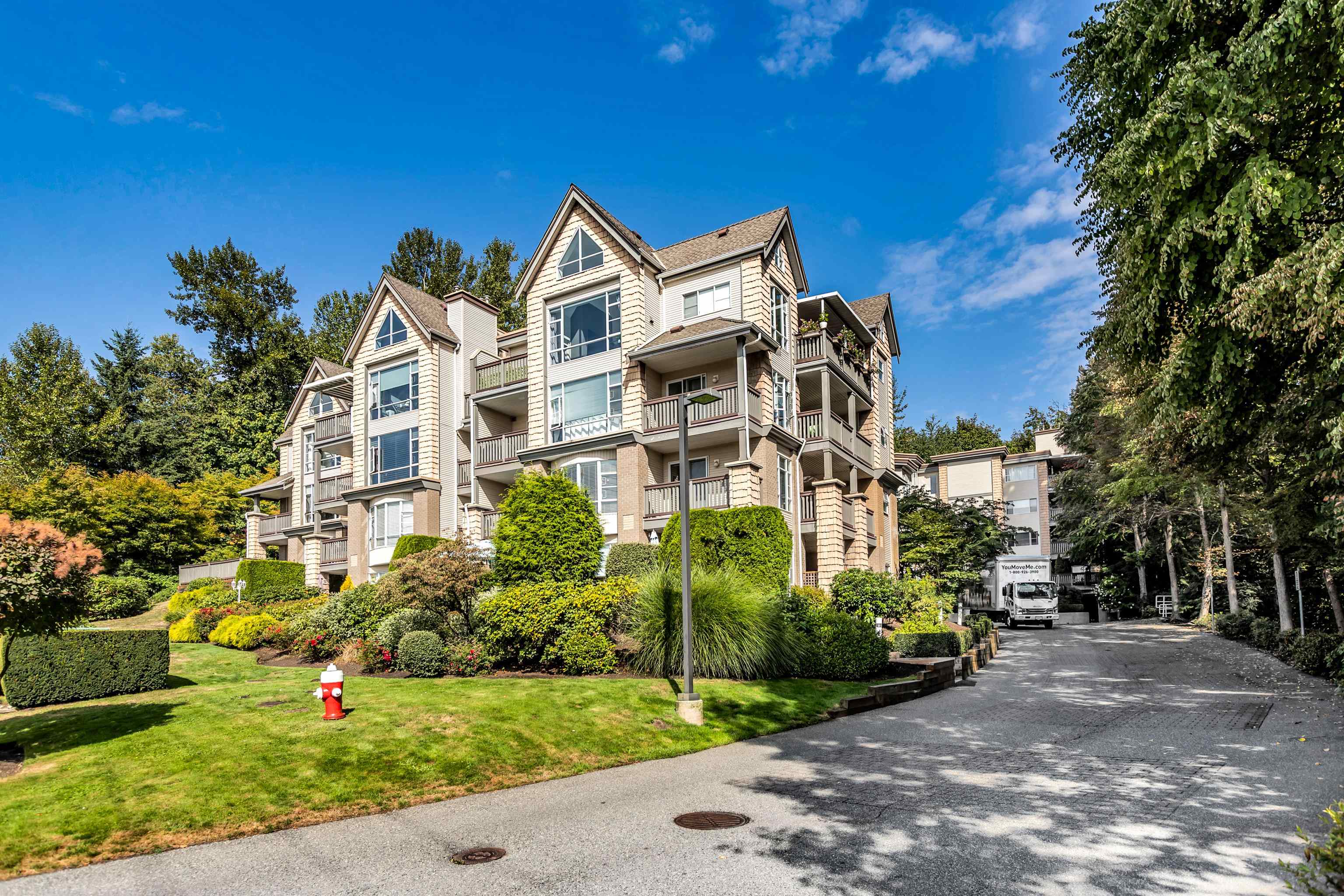 101 22233 RIVER ROAD, #101