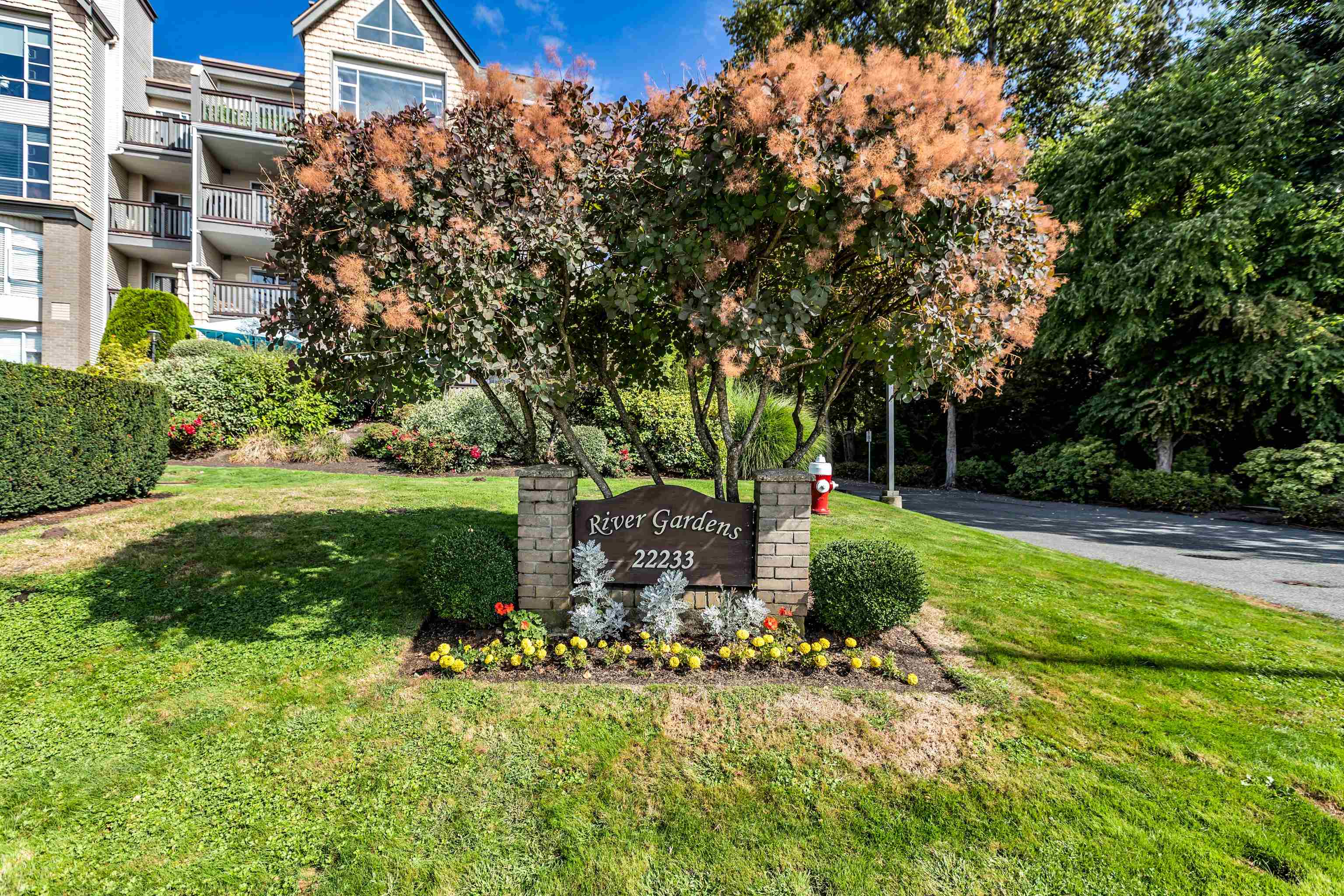 101 22233 RIVER ROAD, #101