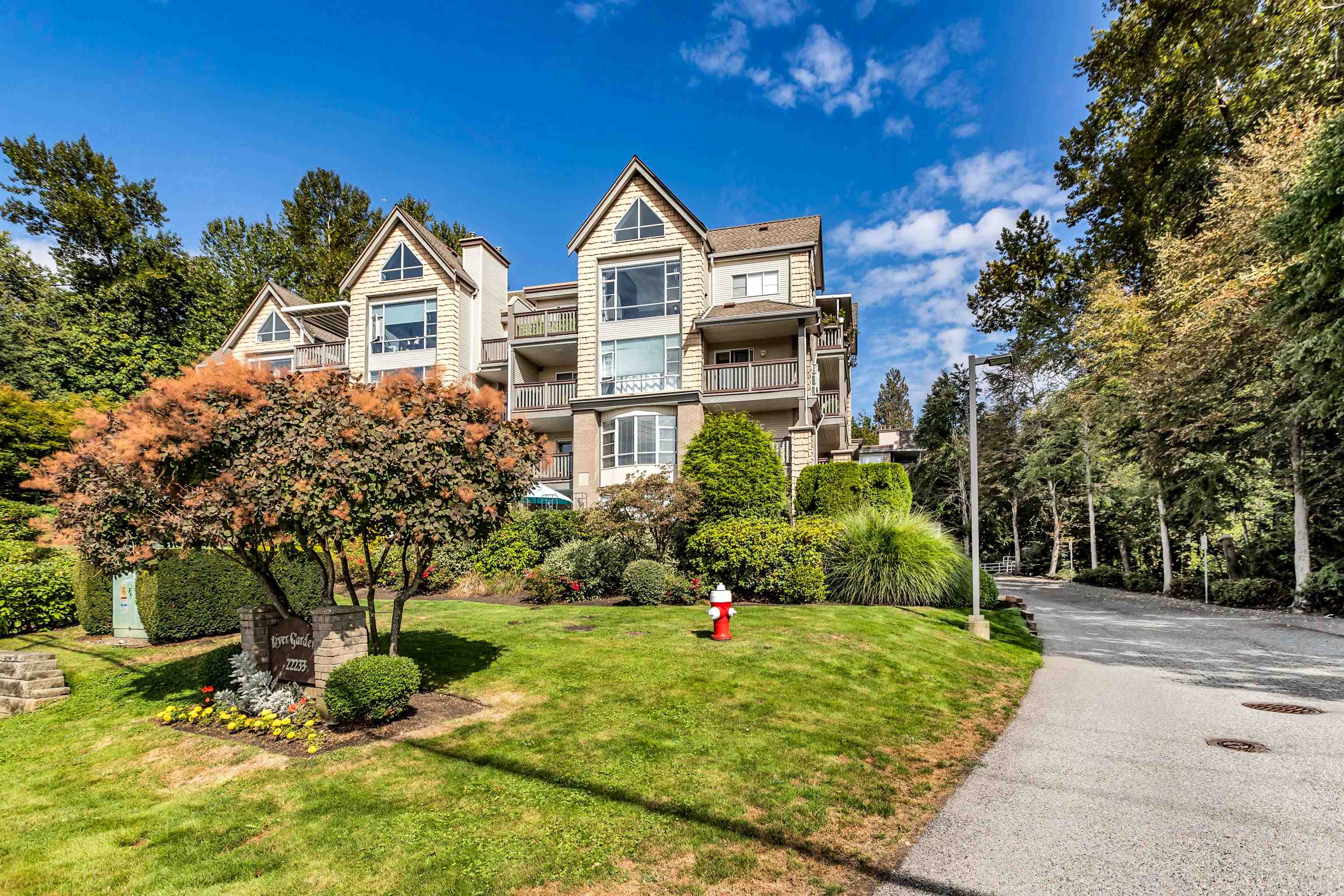 101 22233 RIVER ROAD, #101