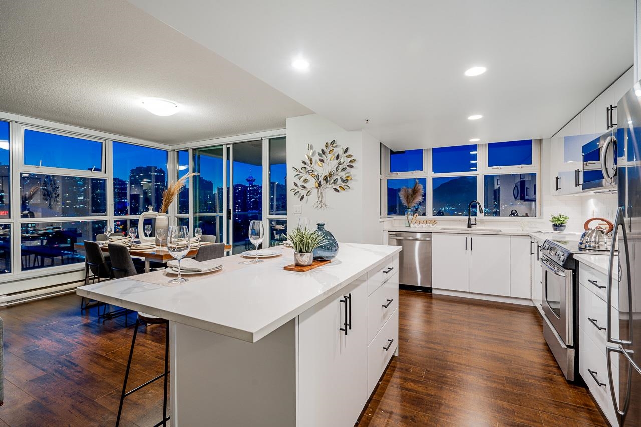 1306 125 MILROSS AVENUE, #1306