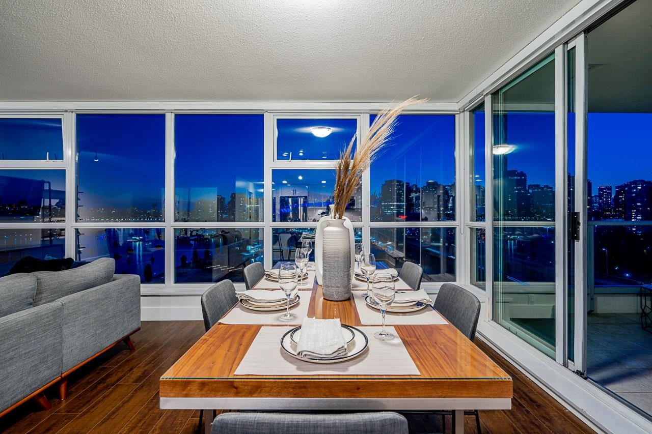 1306 125 MILROSS AVENUE, #1306