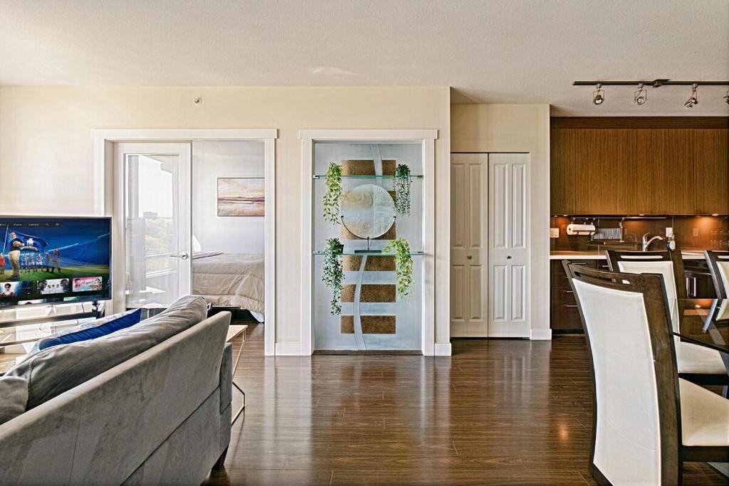 702 1833 CROWE STREET, #702