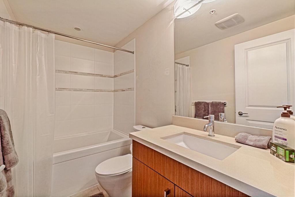 702 1833 CROWE STREET, #702