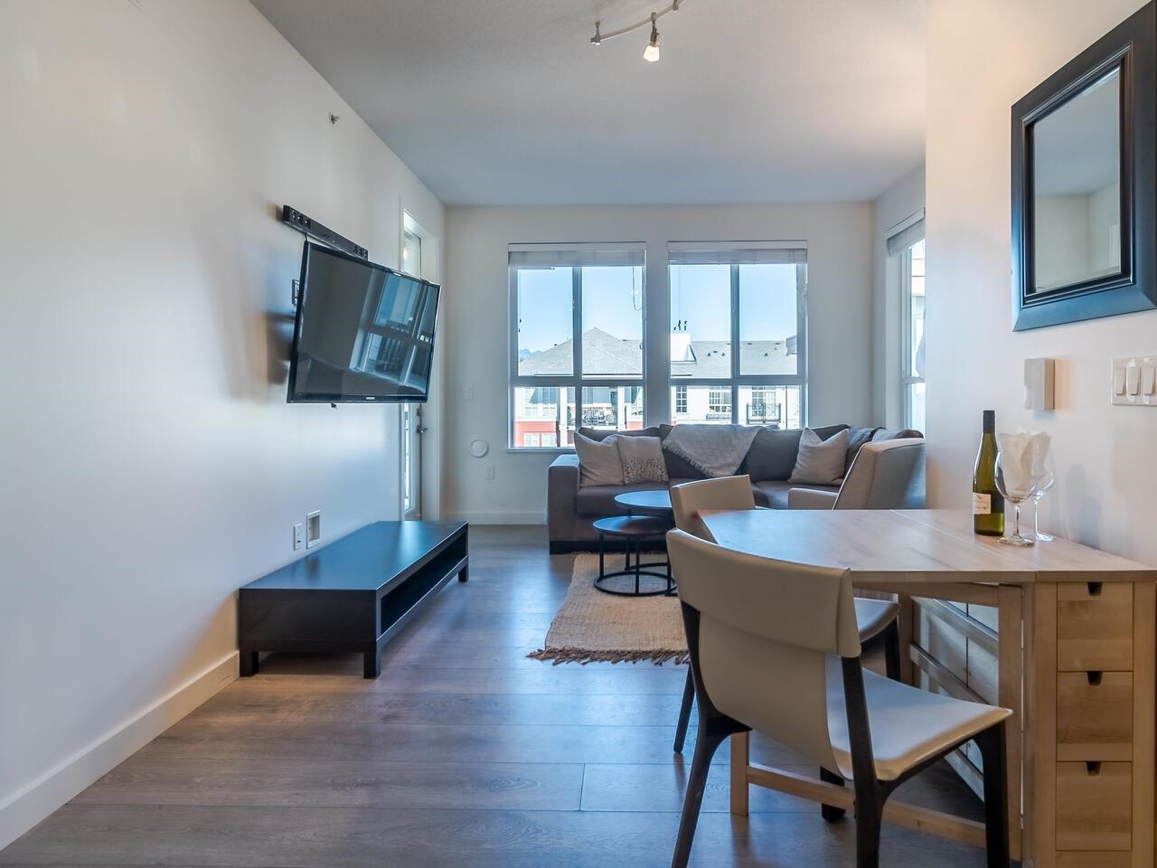 402 611 REGAN AVENUE, #402