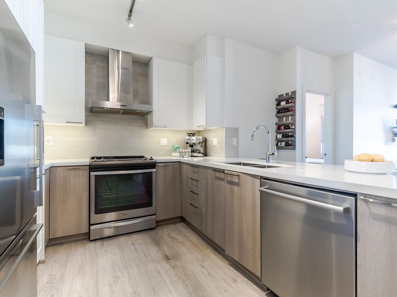 402 611 REGAN AVENUE, #402