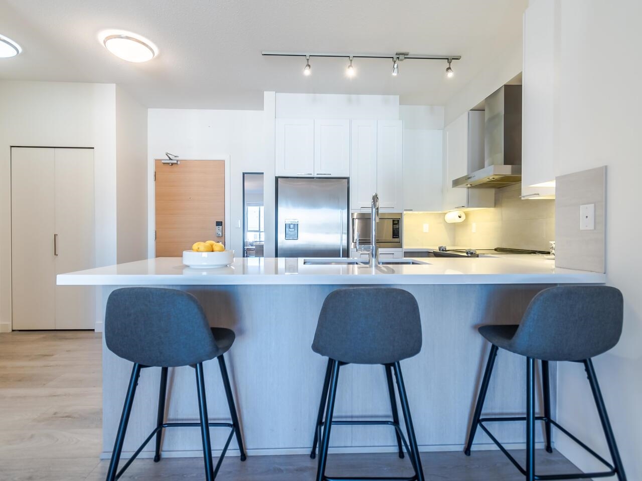402 611 REGAN AVENUE, #402