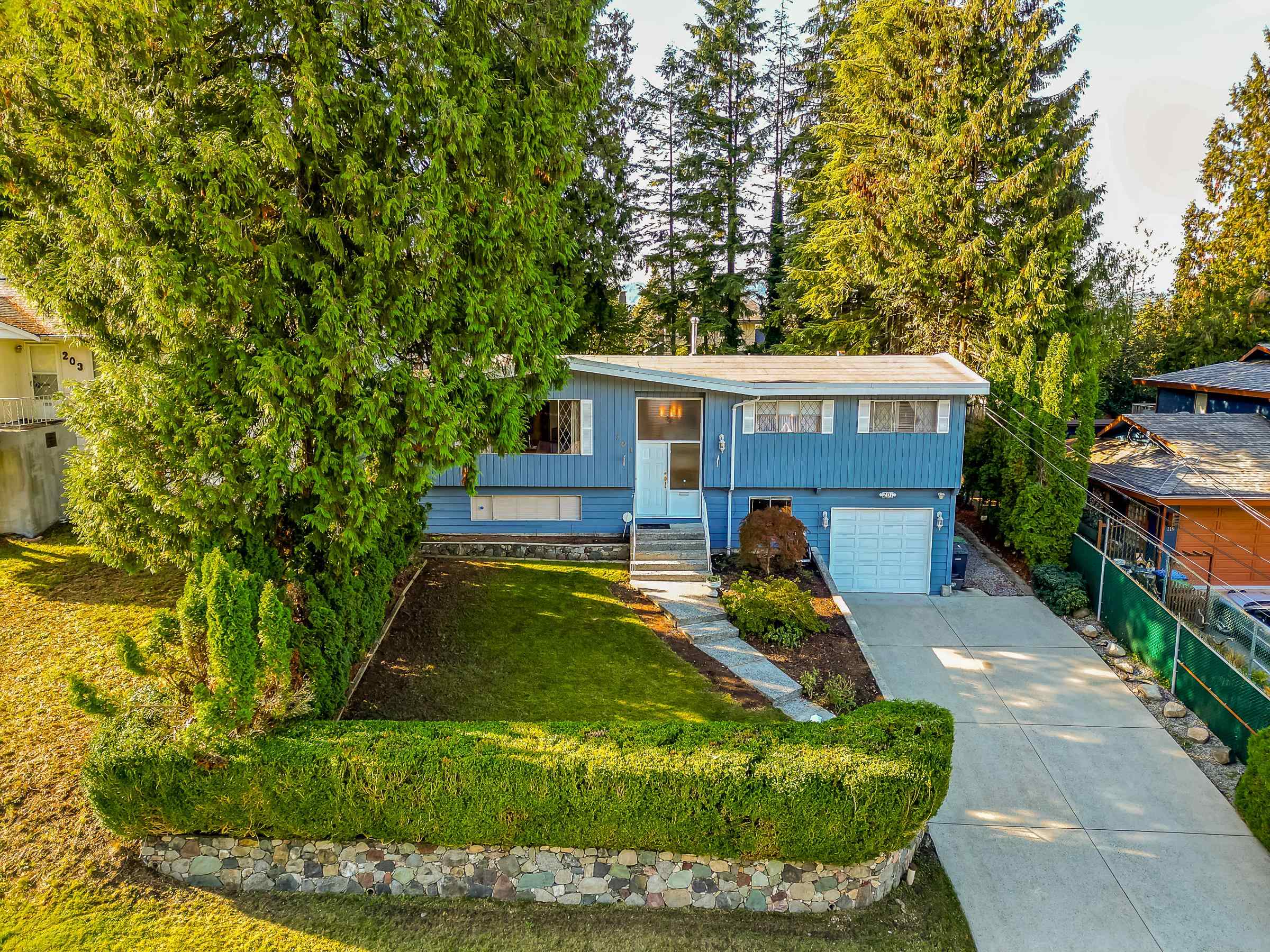 201 CLEARVIEW DRIVE