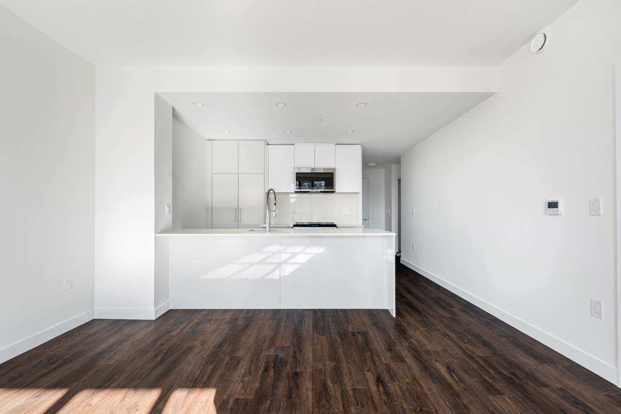 300 2446 SHAUGHNESSY STREET, #300