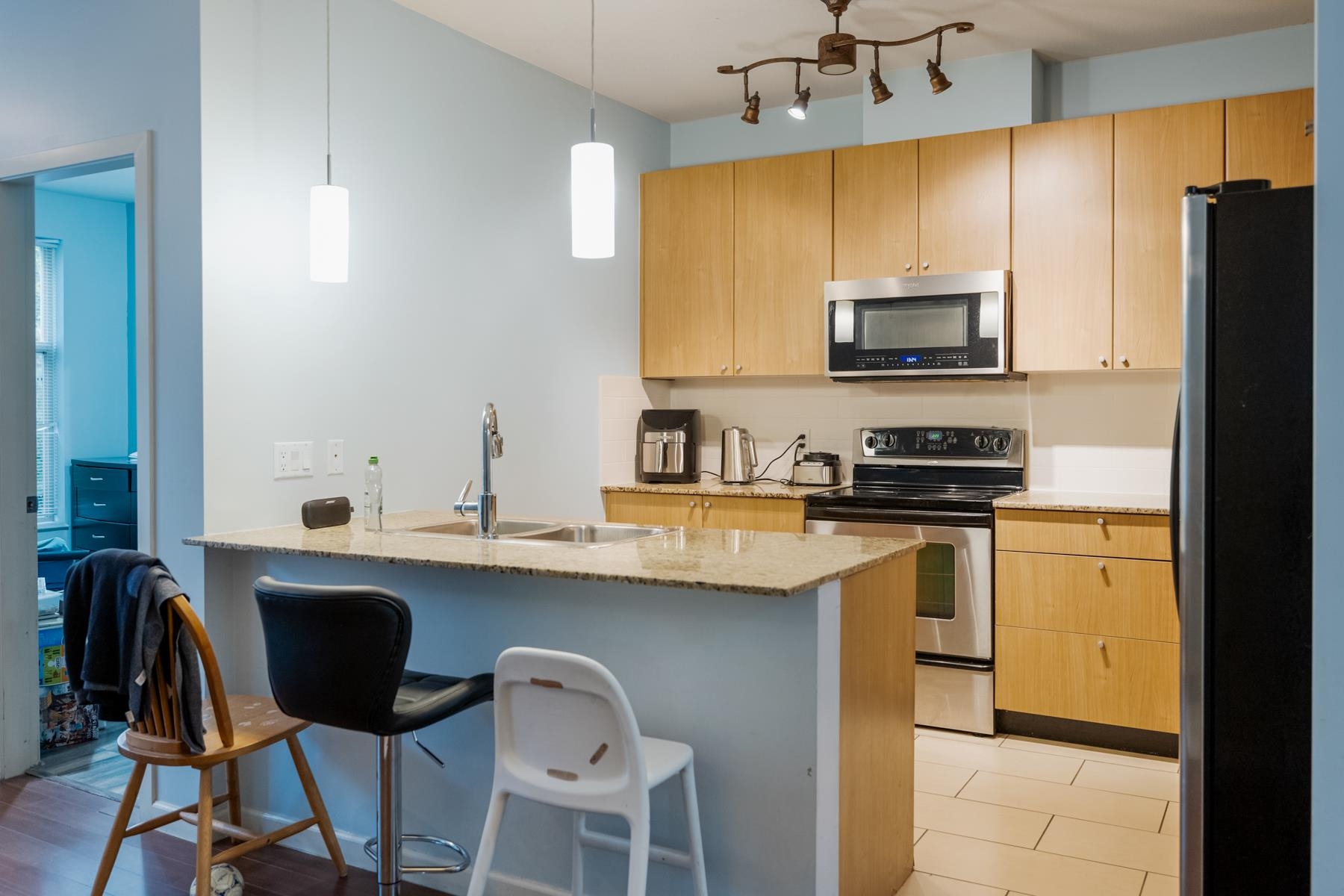 219 2477 KELLY AVENUE, #219