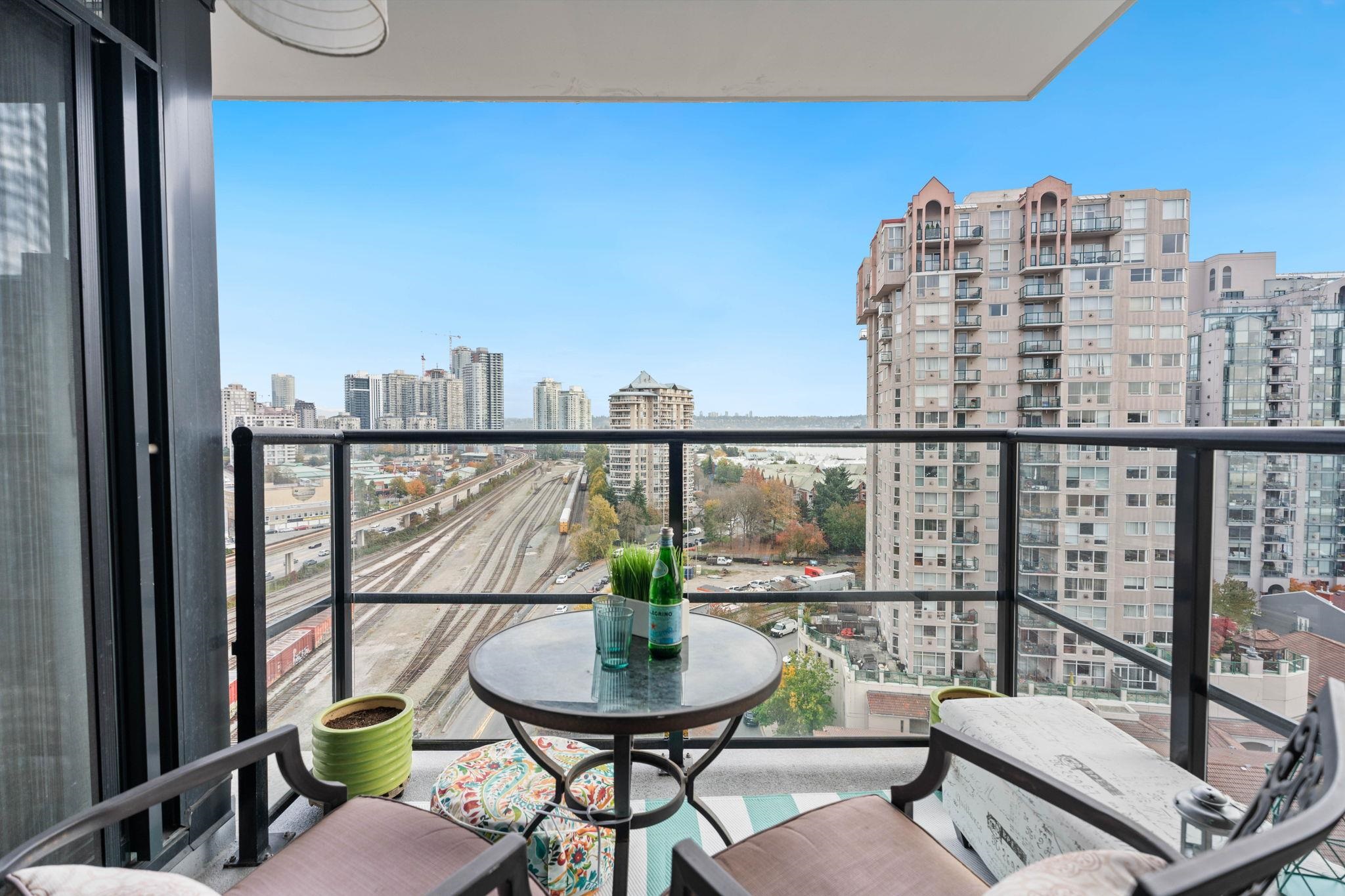 1401 1 RENAISSANCE SQUARE, #1401