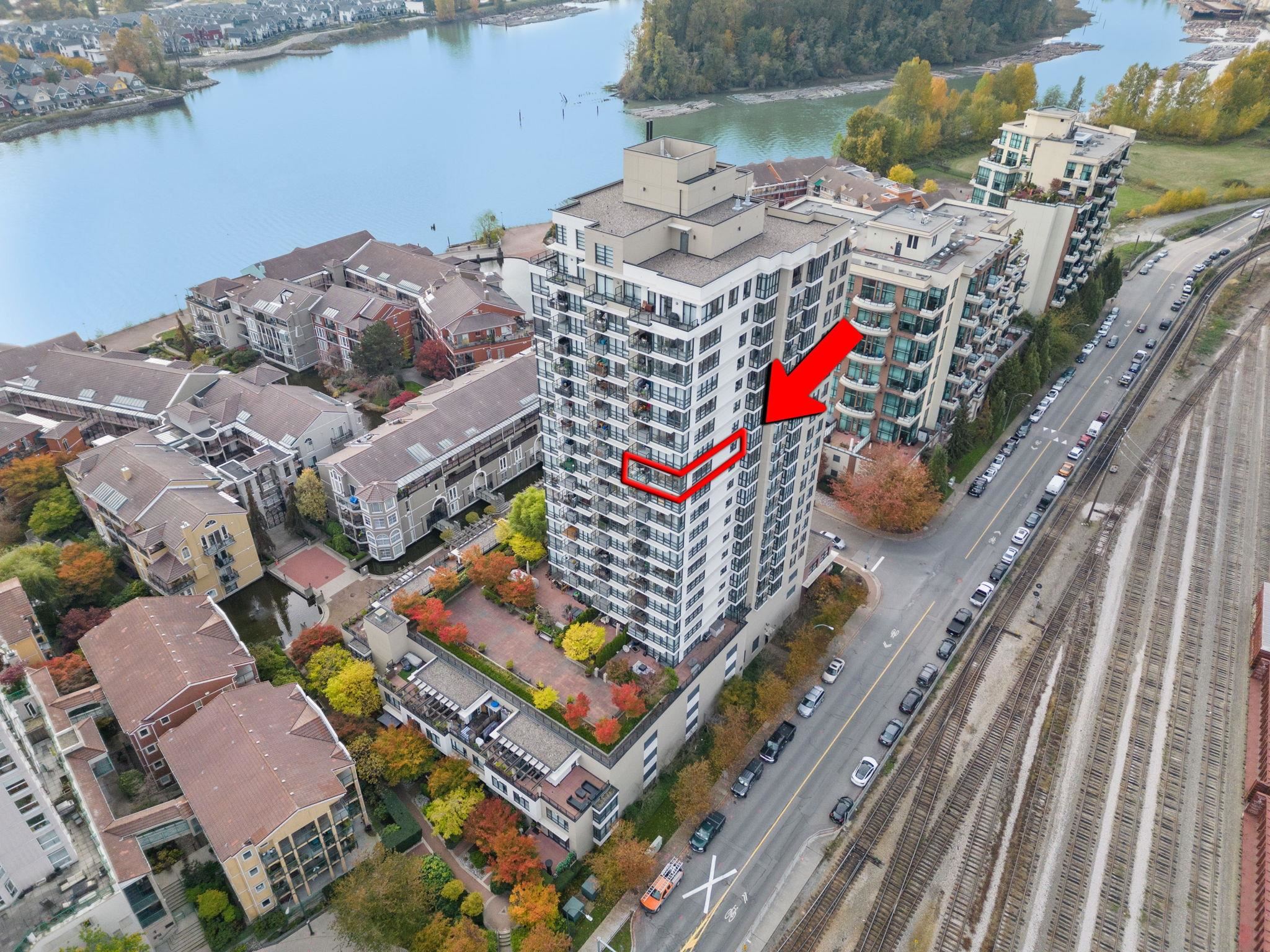 1401 1 RENAISSANCE SQUARE, #1401