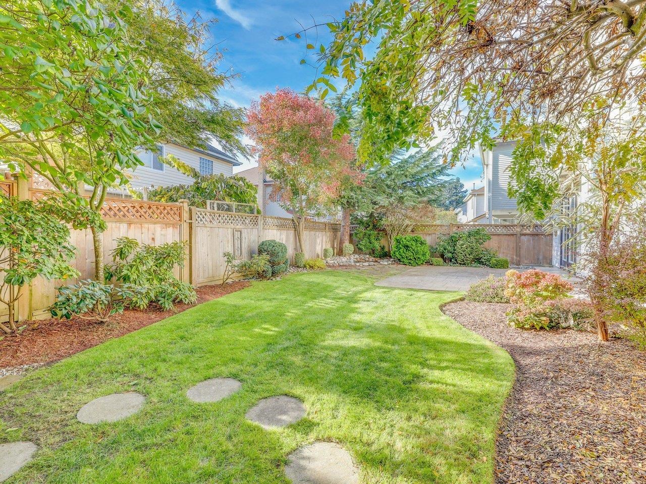 5007 LINDEN DRIVE