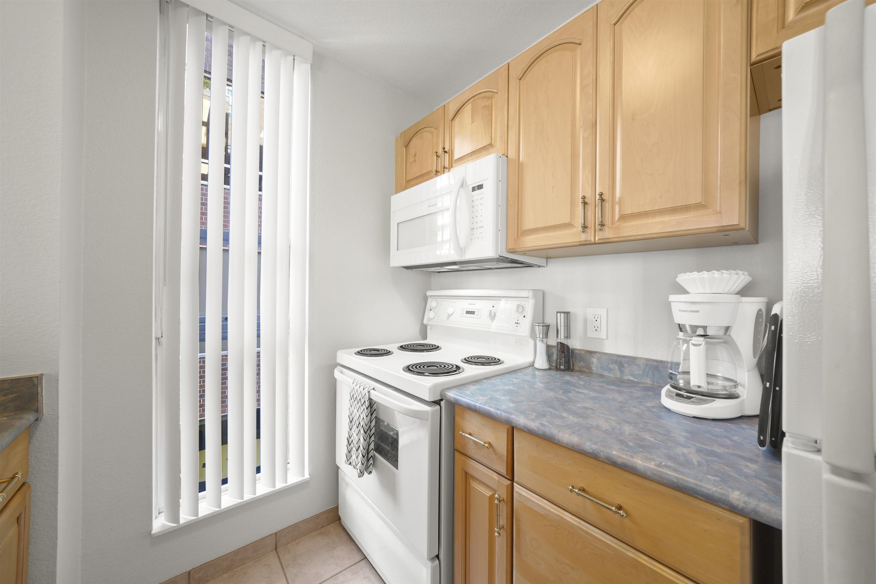 512 1333 HORNBY STREET, #512