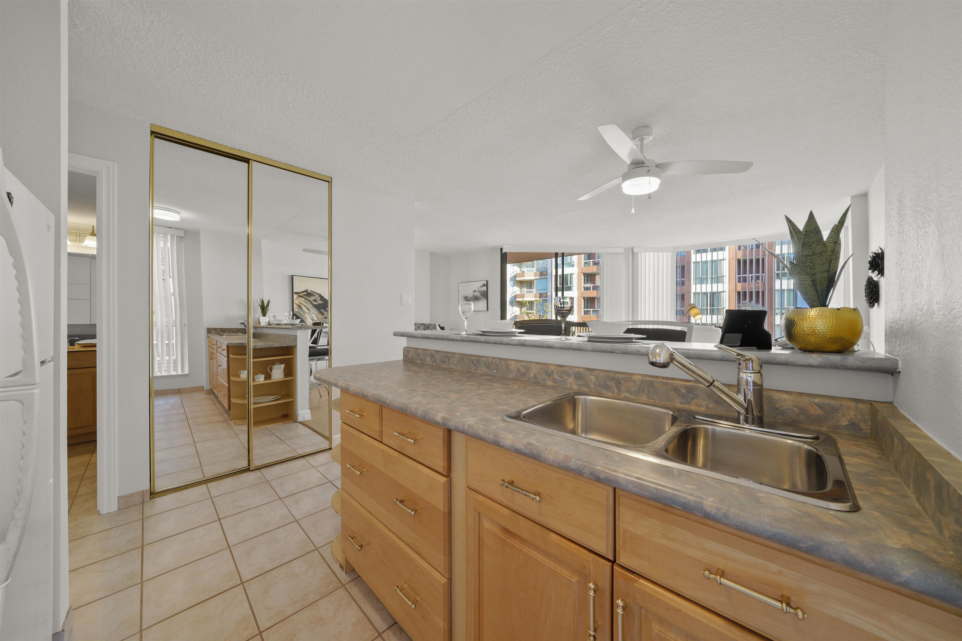 512 1333 HORNBY STREET, #512