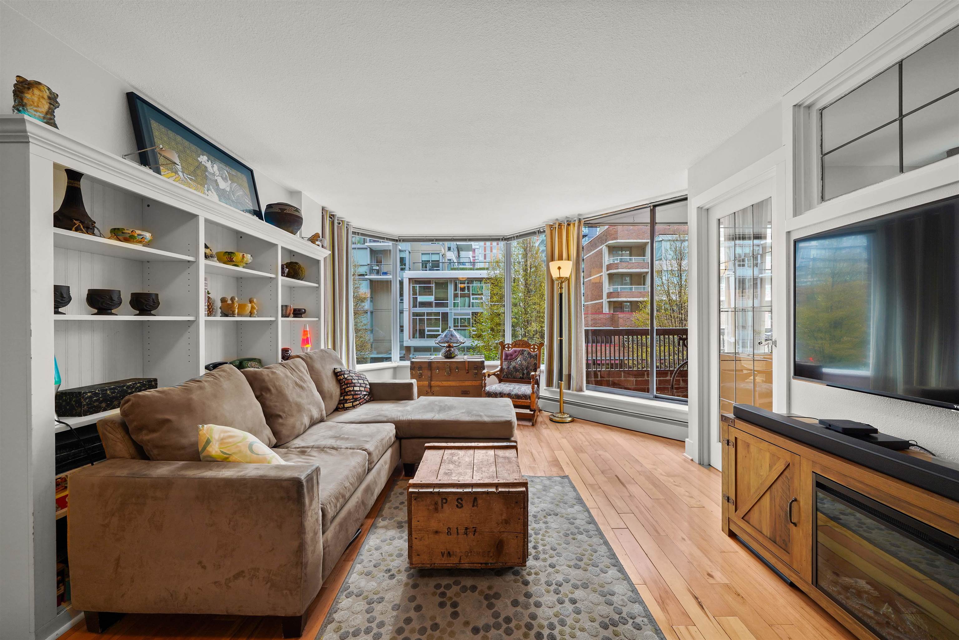 303 1333 HORNBY STREET, #303
