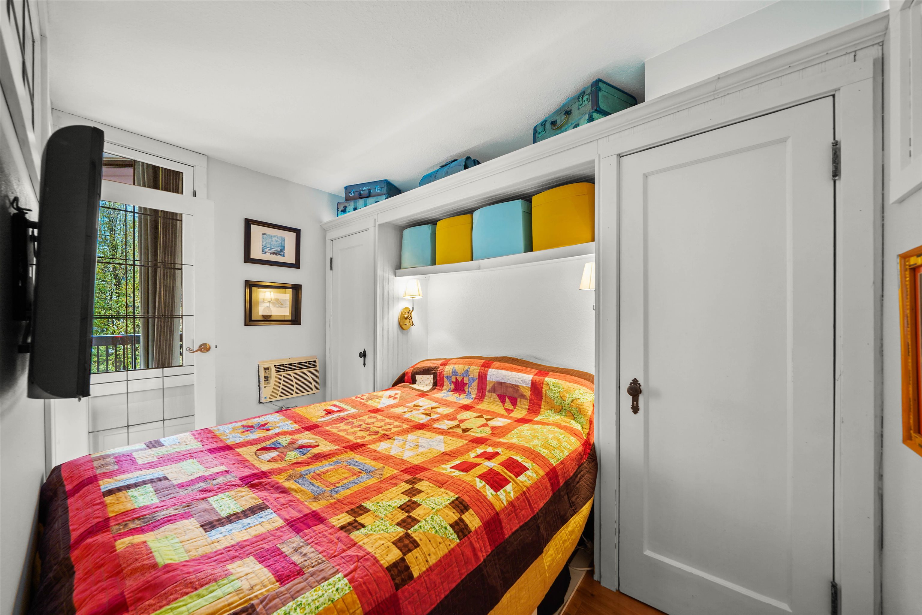 303 1333 HORNBY STREET, #303