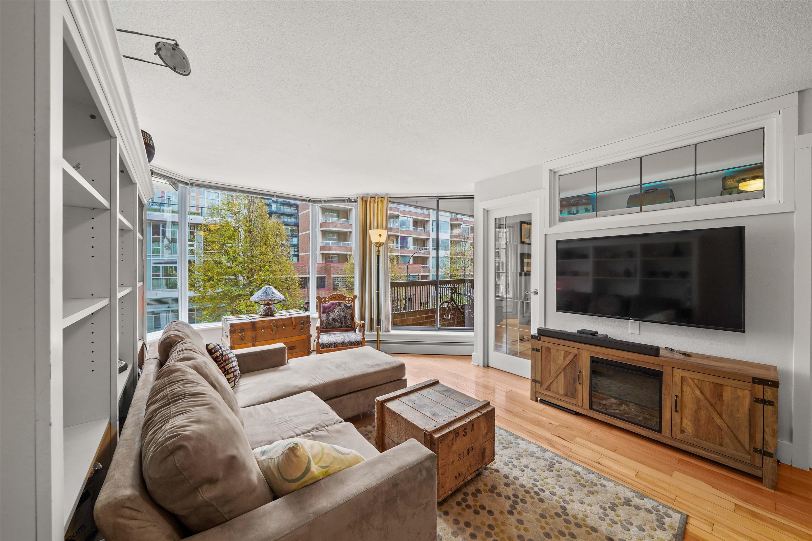 303 1333 HORNBY STREET, #303