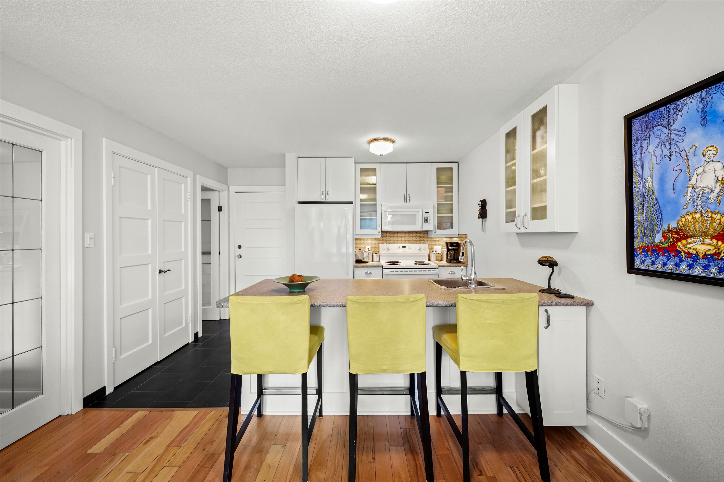 303 1333 HORNBY STREET, #303