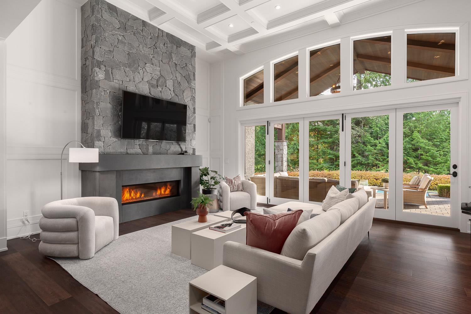 358 SOUTHBOROUGH DRIVE