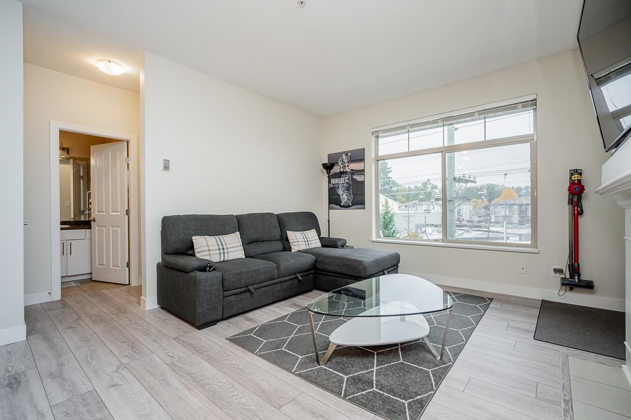 415 2330 WILSON AVENUE, #415