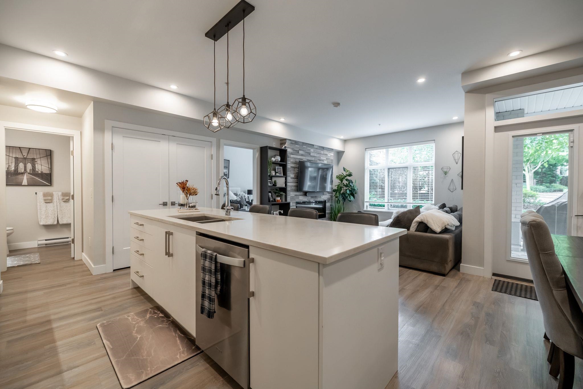 107 15436 31 AVENUE, #107