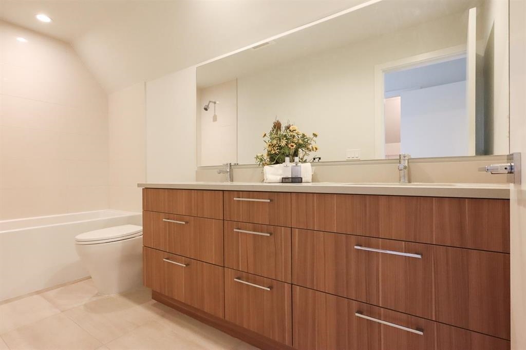 79 8217 204B STREET, #79