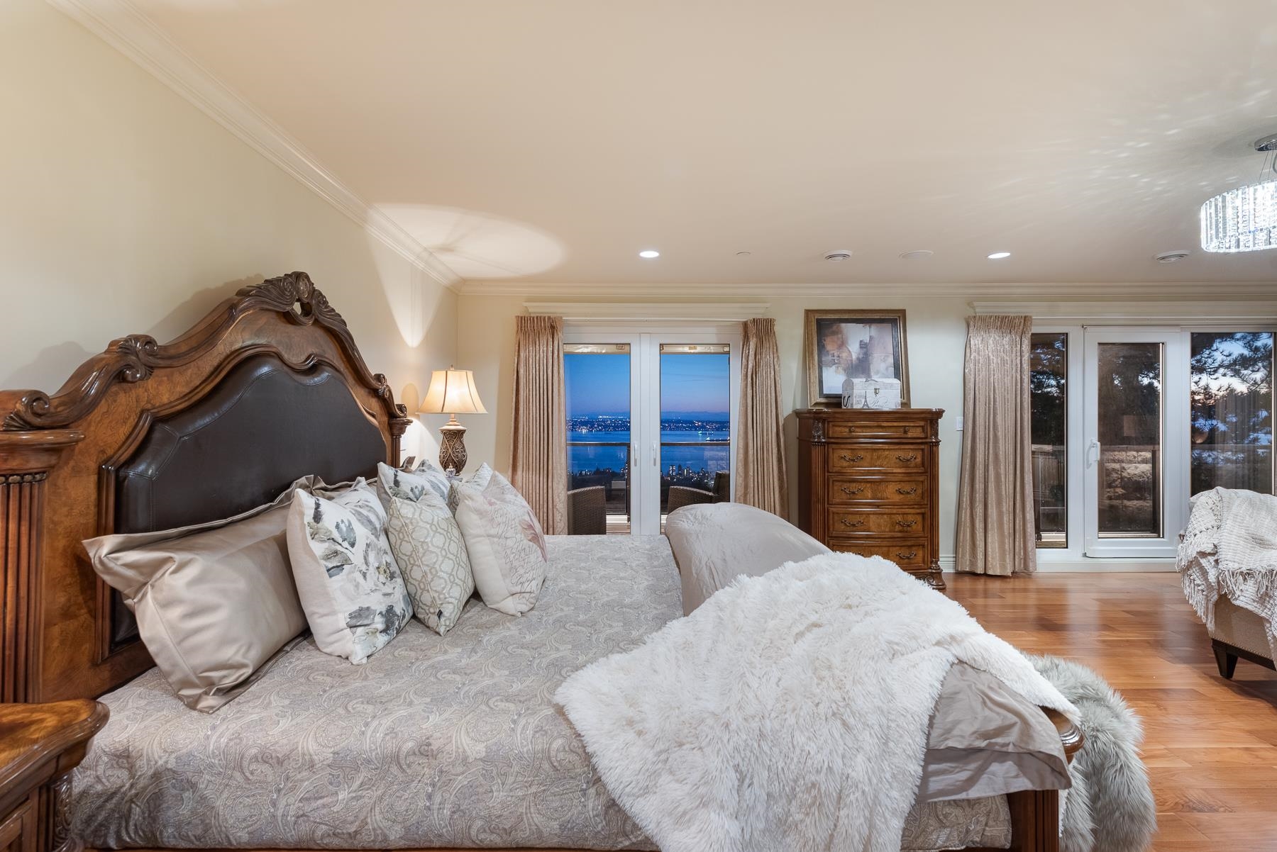 2533 WESTHILL DRIVE