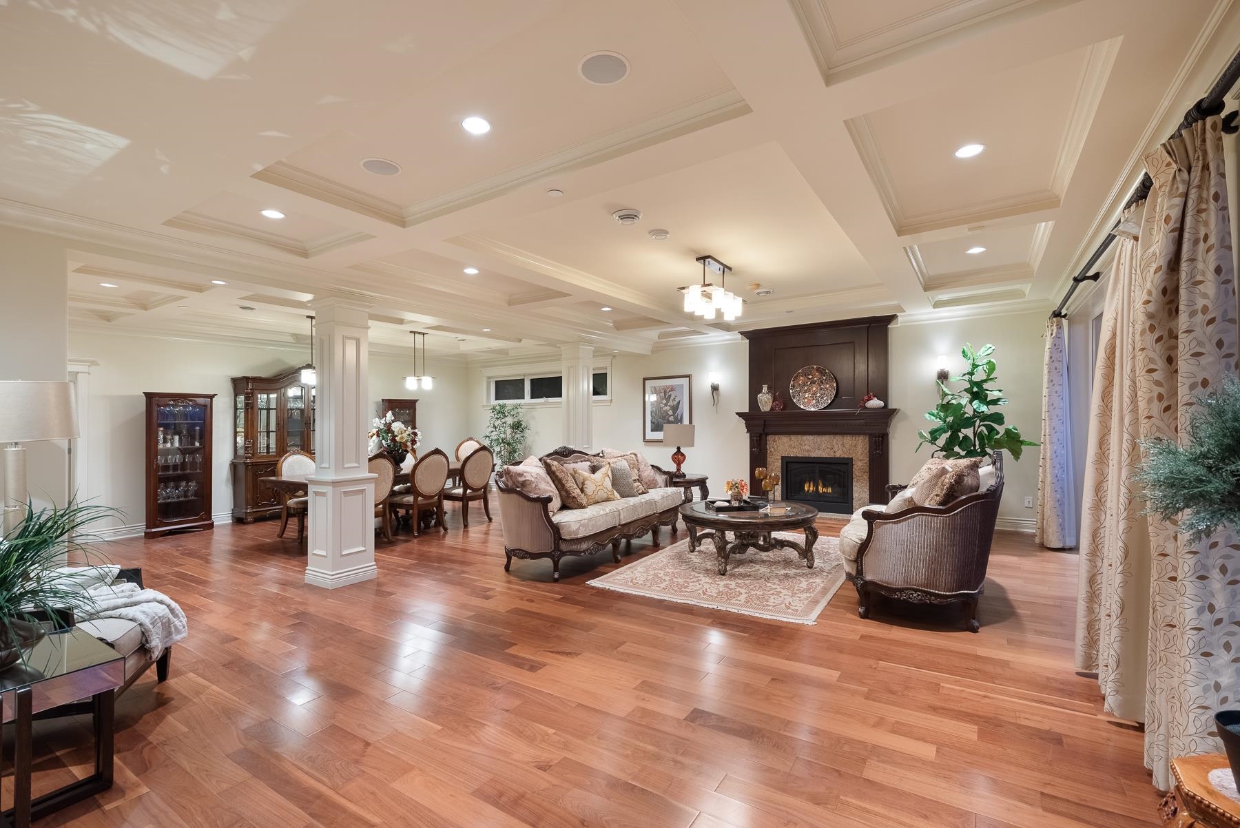 2533 WESTHILL DRIVE