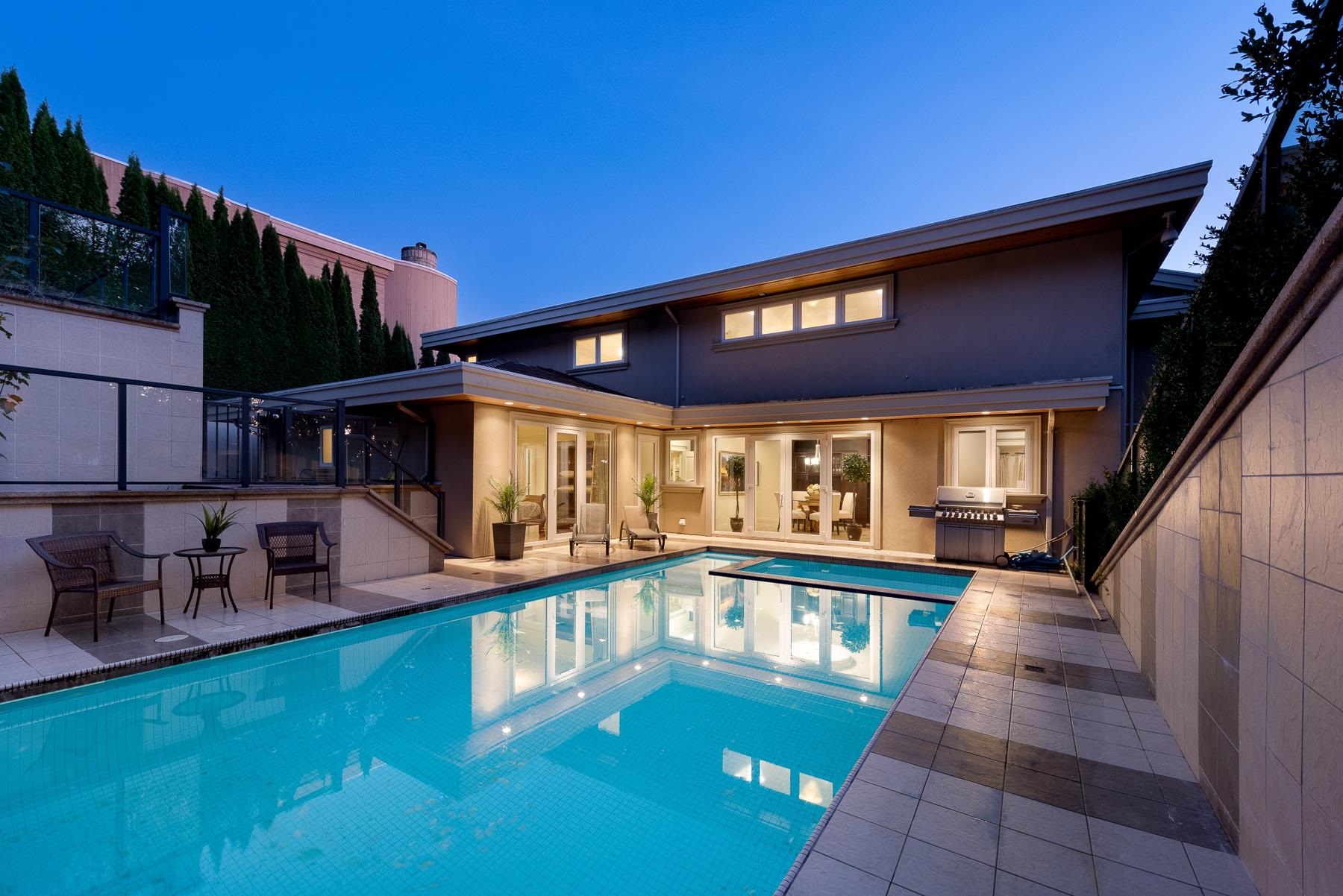 2533 WESTHILL DRIVE